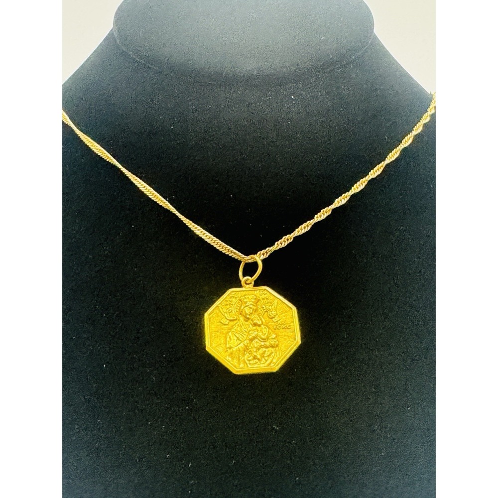 14K Gold Religious Medal Pendant Necklace 18" Chain 8g Virgin Mary